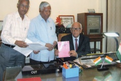 KK Gupta and his younger brother with Honorable  Governor, Bihar